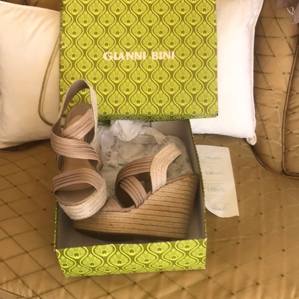Beige wedges